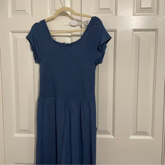 Soft Surroundings Blue Chambray Smocked Wide Leg Cropped Jumpsuit Womens M - Picture 6 of 10